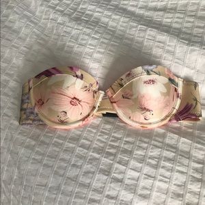 Triangl strapless bikini top
